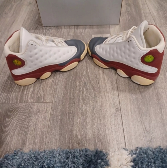 Nike retro 13 size 6y dark red and white. Used in great shape with box and recei - Picture 12 of 13